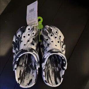 CROCS Kids Marble Pattern Clog - Black and White